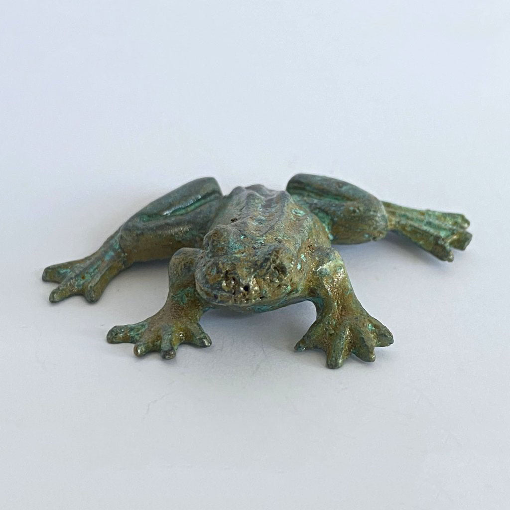 001-SCGR3910057-frog-statue_1024x1024_793ba587-484e-49ad-909f-7ff3dfe04d4d